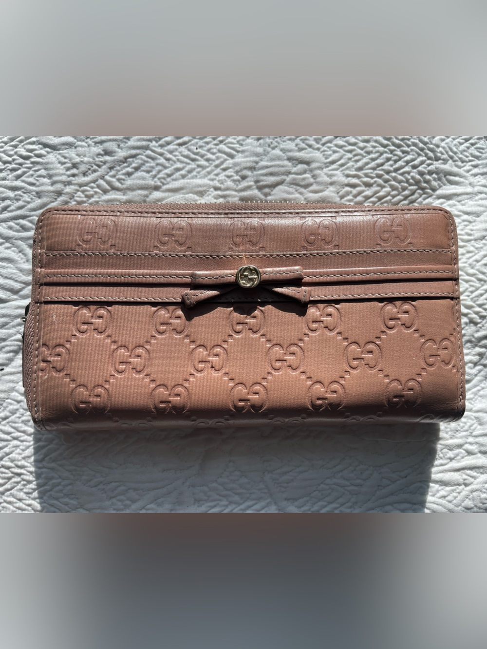 Gucci Guccissima Mayfair bow zip around wallet